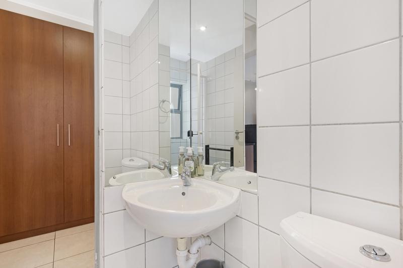 1 Bedroom Property for Sale in Claremont Western Cape